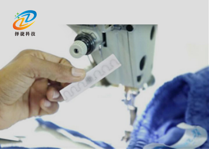 軟質(zhì)洗滌RFID防偽標簽ZJ-7010產(chǎn)品實拍展示圖二