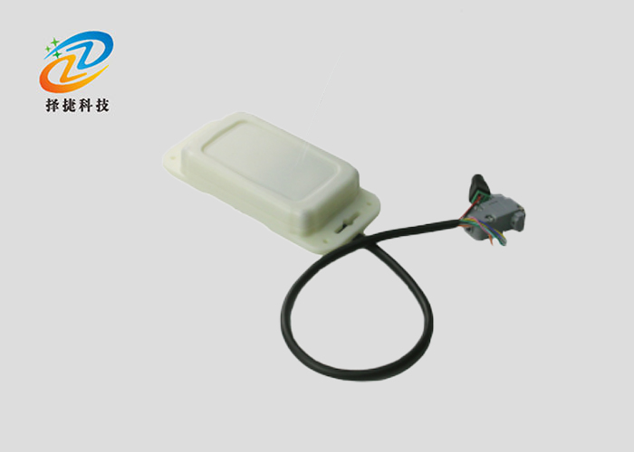 4G車載超高頻讀寫器ZJ6022-3DBI實拍展示圖